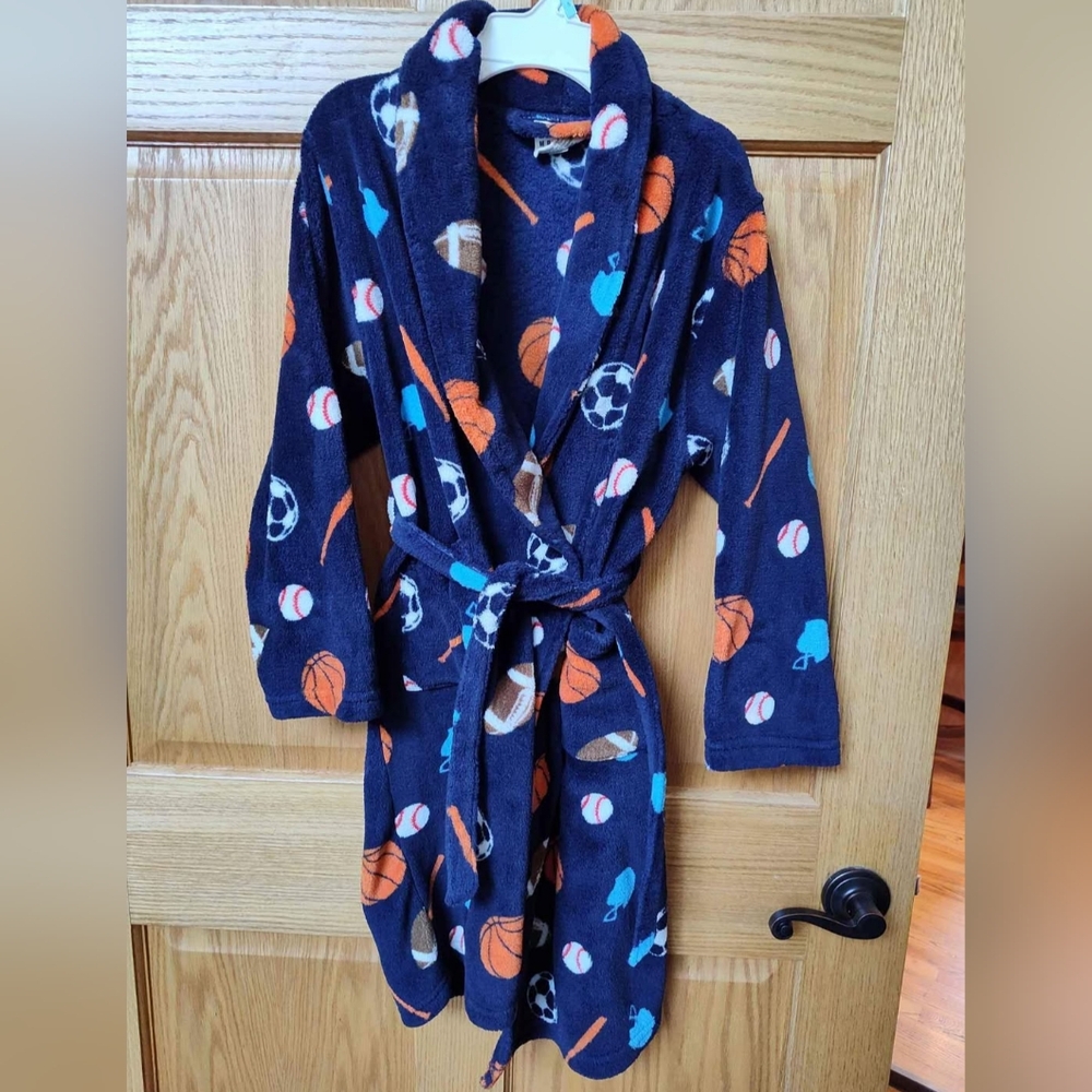 Urban Pipeline Kids Sports-Themed Robe